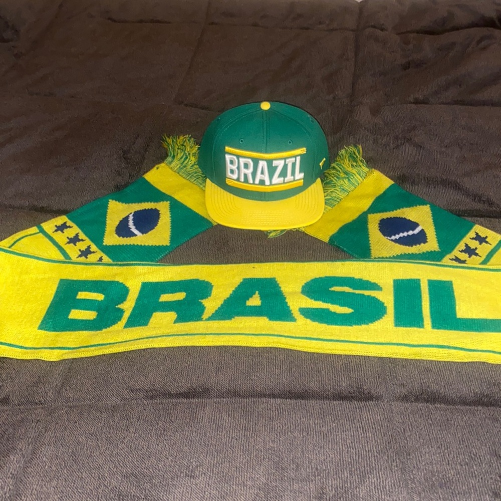BRAZIL NATIONAL SCARF. REP YOUR COUNTRY IN TIME FOR THE WORLD CUP. BUNDLE W/ HAT